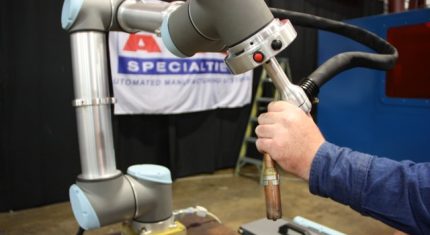 Welding Robots Alleviate Worker Shortage