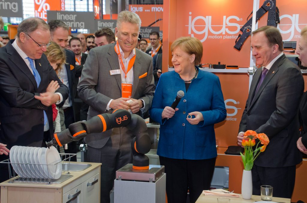 Merkel Gets Robotics Update at Hannover Messe