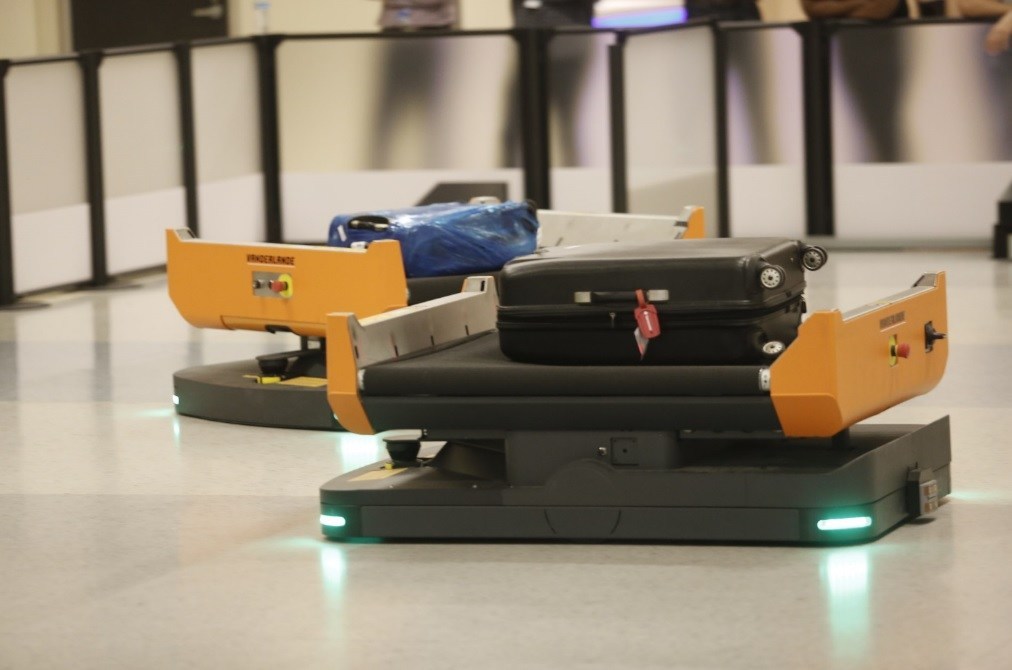 baggage robot mobile DFW Dallas Fort Worth Airport